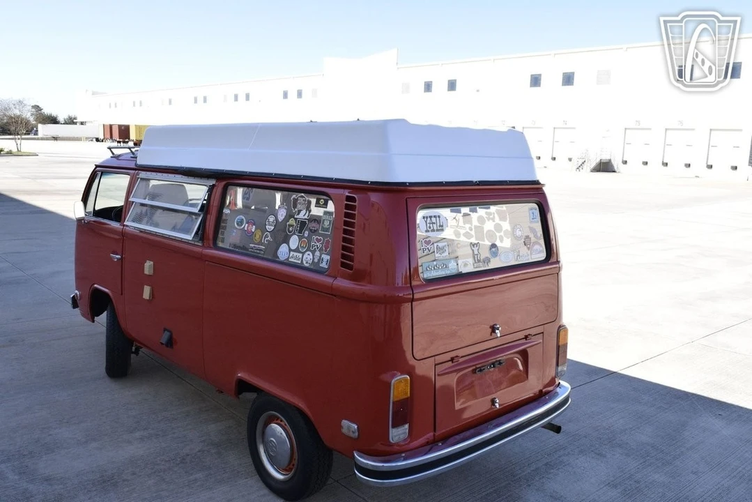 1974 Volkswagen Bay-Window Bus - Image 8 of 21