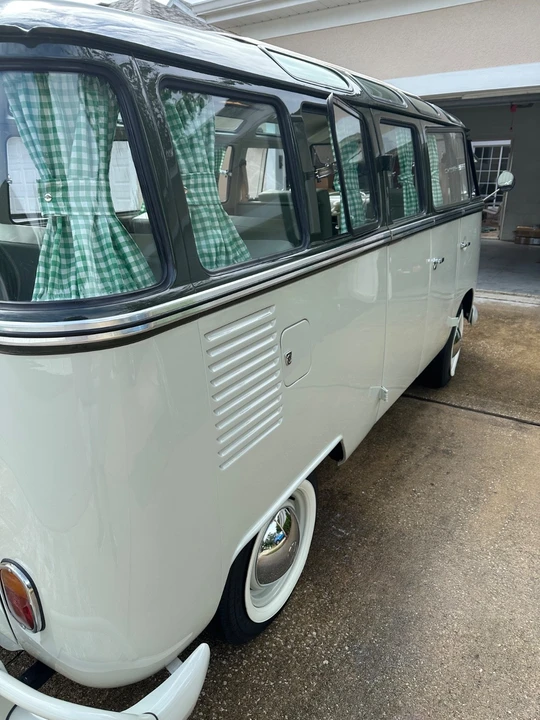 1974 Volkswagen Bay-Window Bus - Image 3 of 21