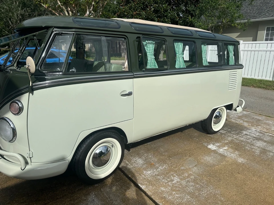 1974 Volkswagen Bay-Window Bus - Image 19 of 21
