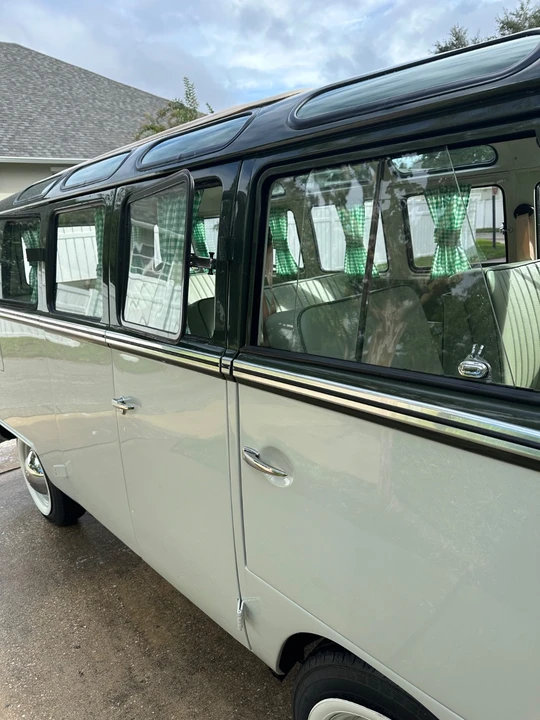 1974 Volkswagen Bay-Window Bus - Image 4 of 21