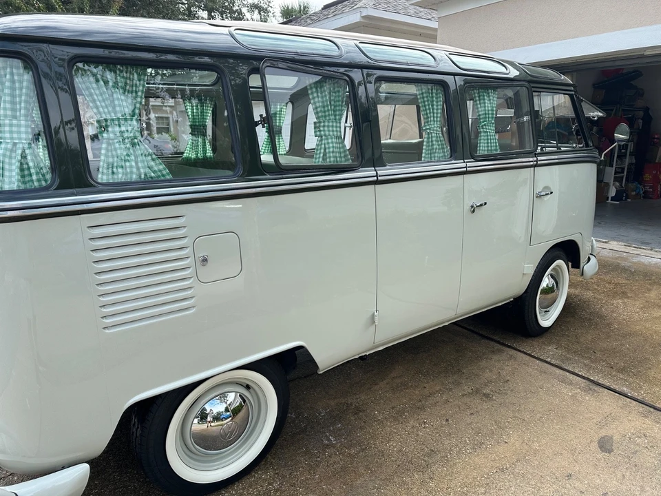 1974 Volkswagen Bay-Window Bus - Image 5 of 21