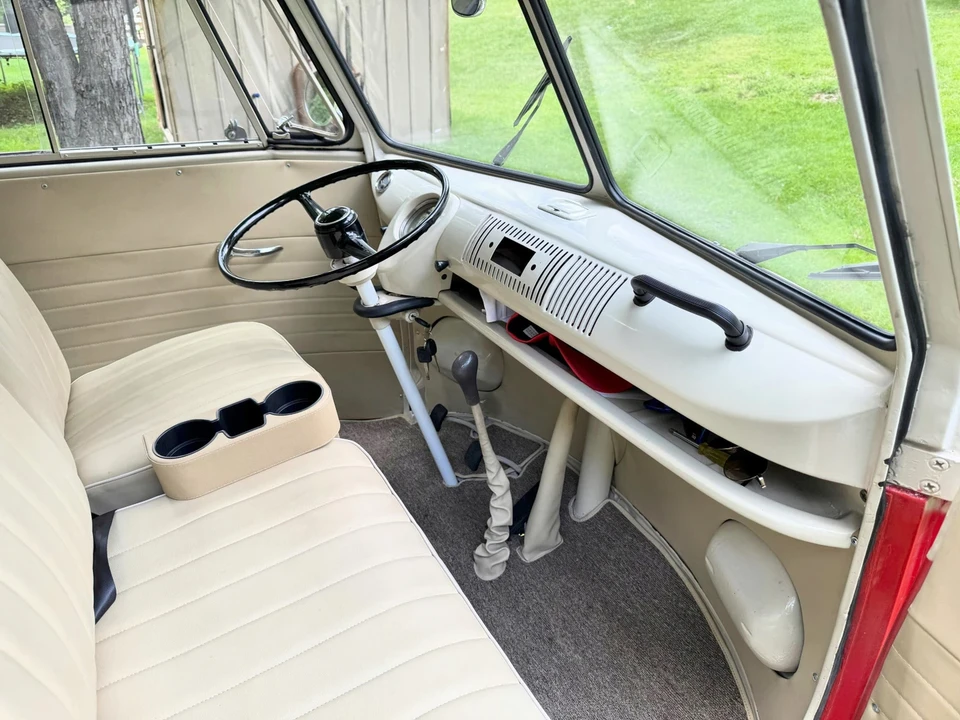 1974 Volkswagen Bay-Window Bus - Image 14 of 21