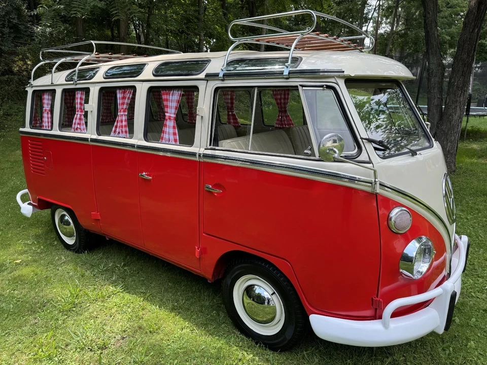 1974 Volkswagen Bay-Window Bus - Image 7 of 21