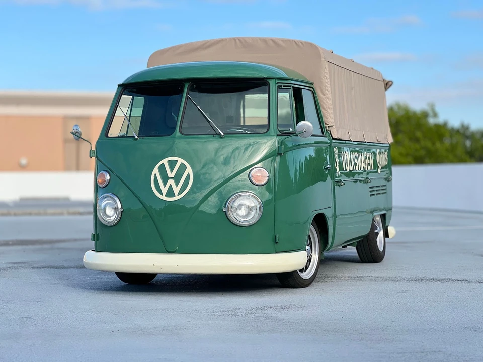1974 Volkswagen Bay-Window Bus - Image 2 of 12
