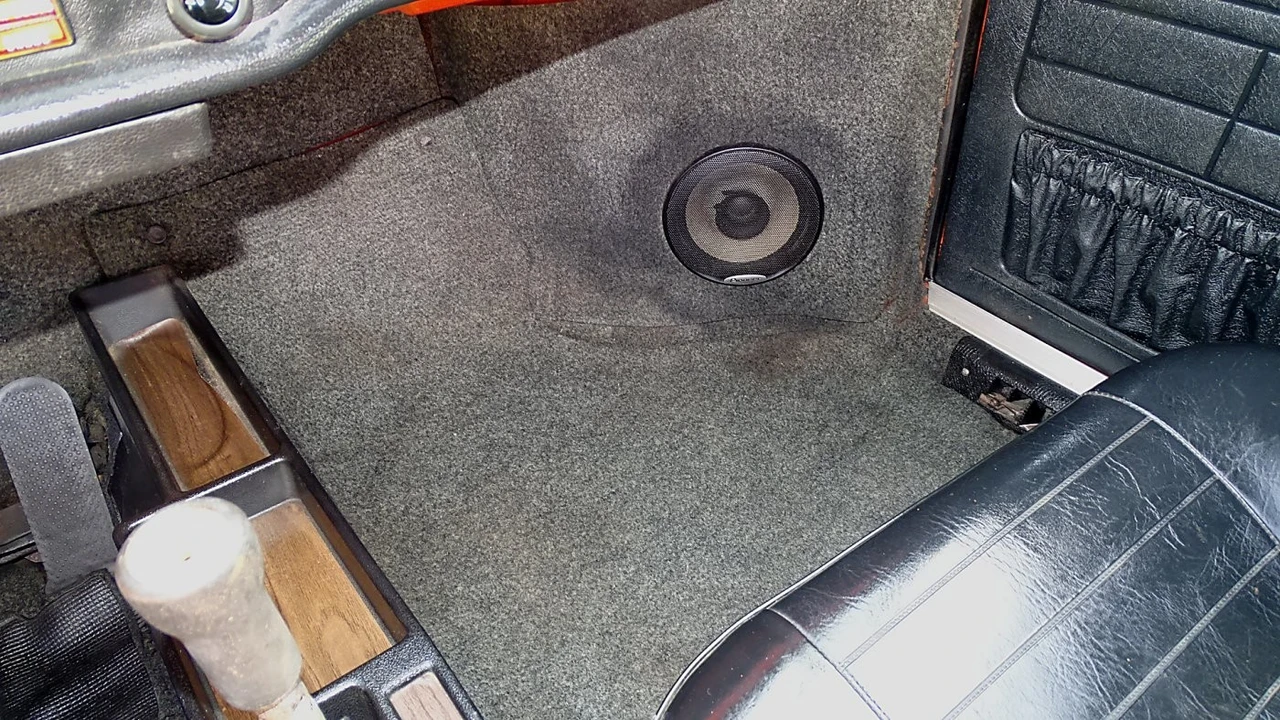 1974 Volkswagen Karmann Ghia Type 14 - Image 19 of 25