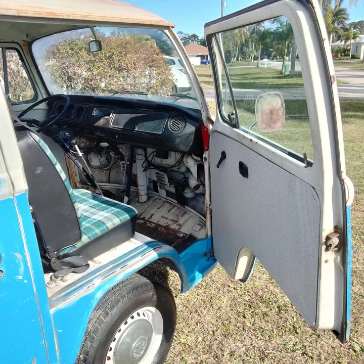 1974 Volkswagen Bay-Window Camper - Image 10 of 21