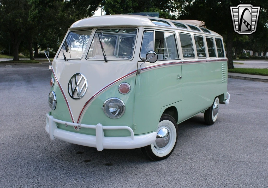 1974 Volkswagen Split-Window Bus - Image 5 of 21