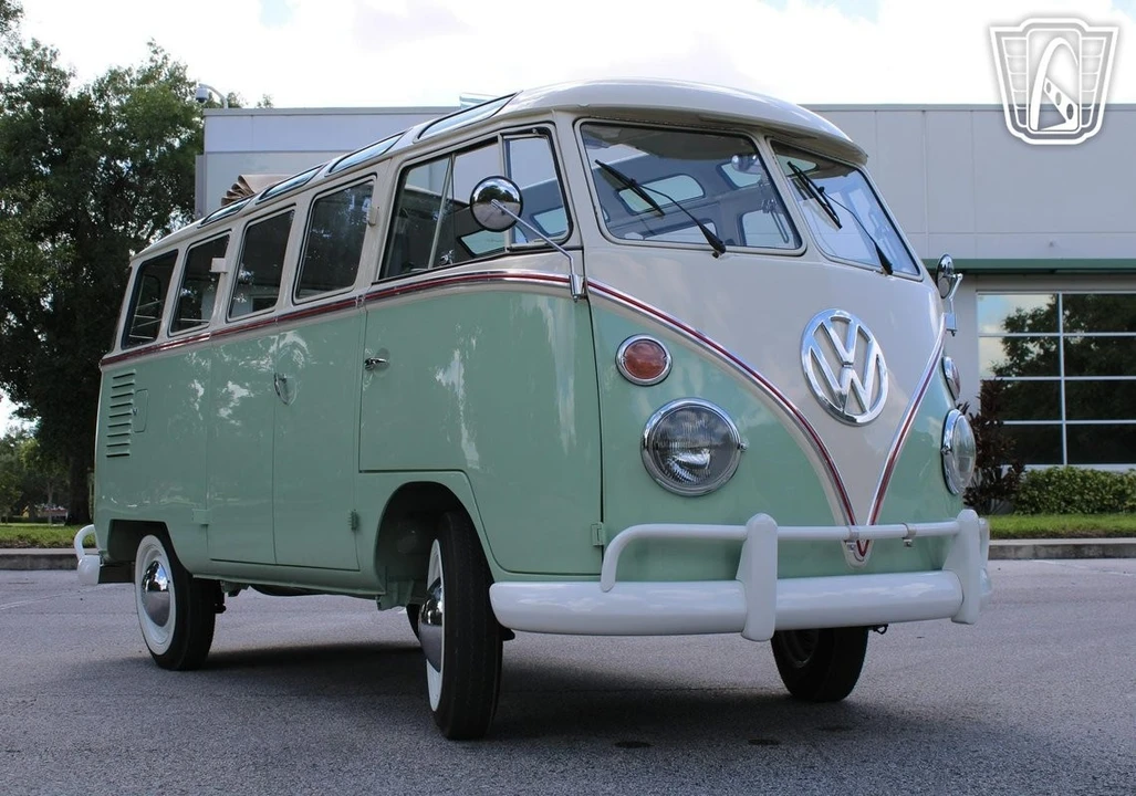 1974 Volkswagen Split-Window Bus - Image 7 of 12