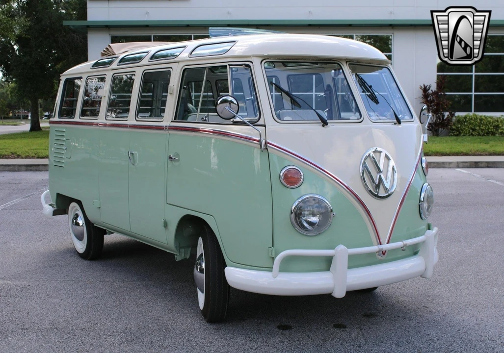 1974 Volkswagen Split-Window Bus - Image 4 of 21
