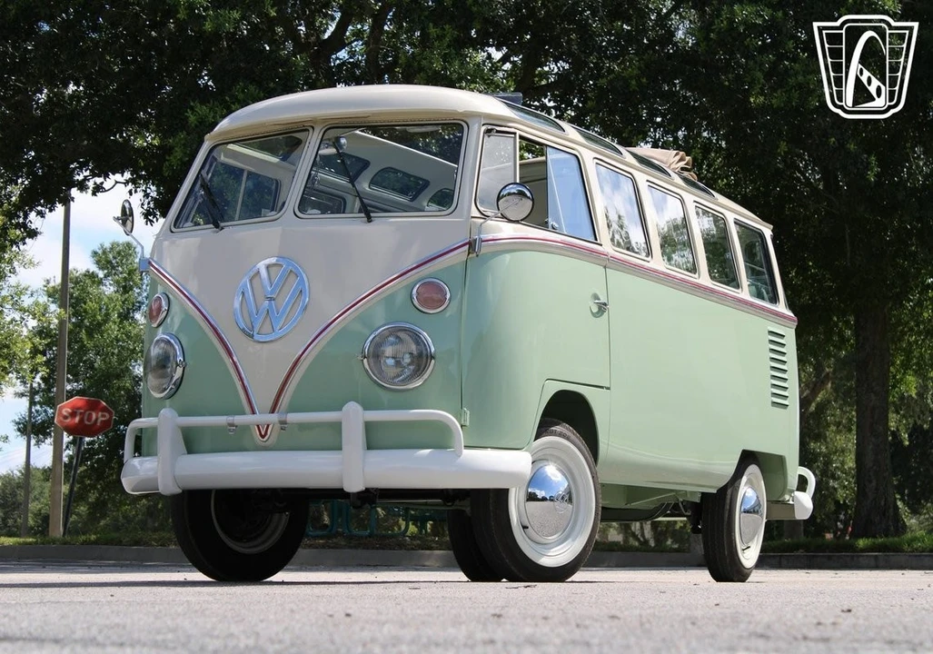 1974 Volkswagen Split-Window Bus - Image 5 of 12