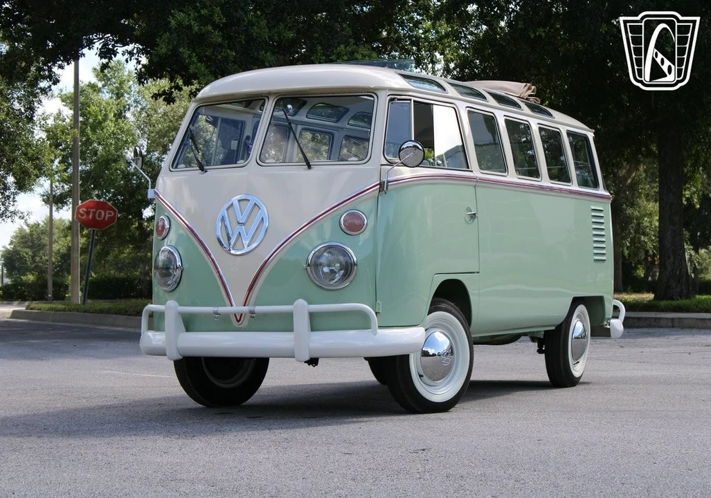 1974 Volkswagen Split-Window Bus - Image 6 of 12
