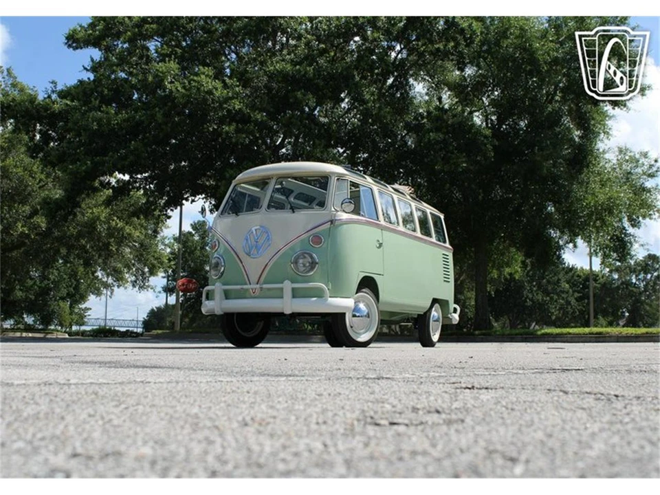 1974 Volkswagen Split-Window Bus - Image 3 of 31