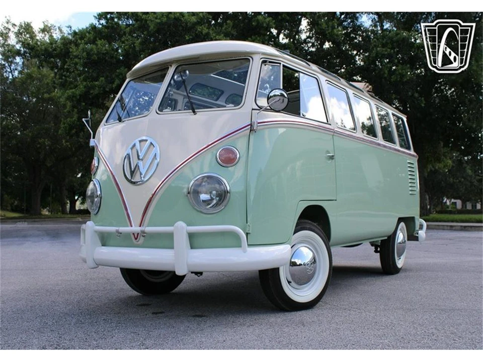 1974 Volkswagen Split-Window Bus - Image 9 of 31
