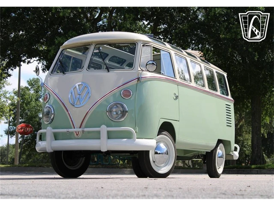 1974 Volkswagen Split-Window Bus - Image 4 of 31