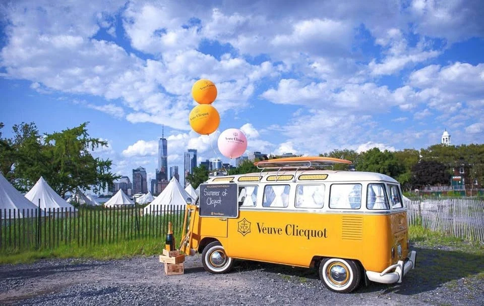 1974 Volkswagen Split-Window Bus - Image 3 of 20