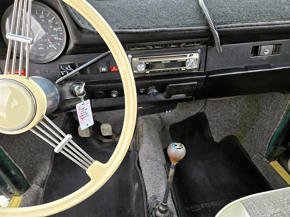1974 Volkswagen Super Beetle - Image 10 of 15