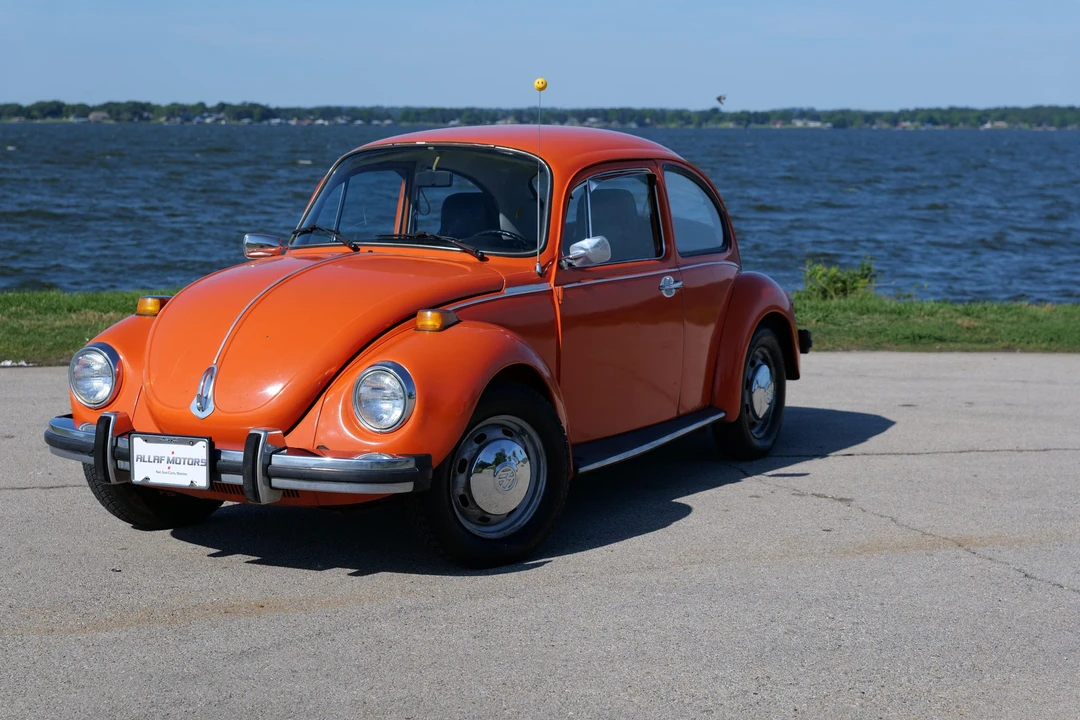 1974 Volkswagen Super Beetle - Image 2 of 31
