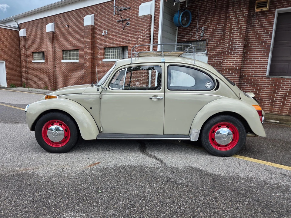 1974 Volkswagen Super Beetle - Image 6 of 31