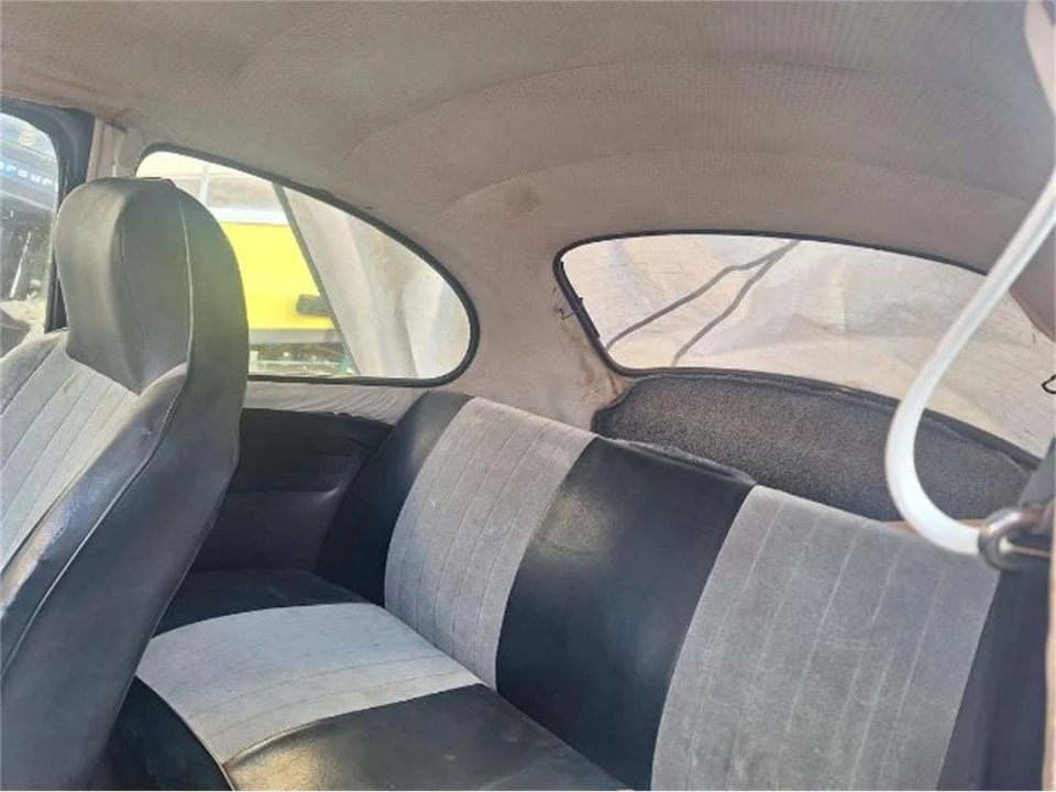 1974 Volkswagen Super Beetle - Image 6 of 11