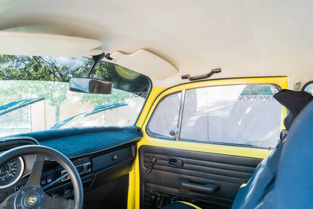 1974 Volkswagen Super Beetle - Image 6 of 24