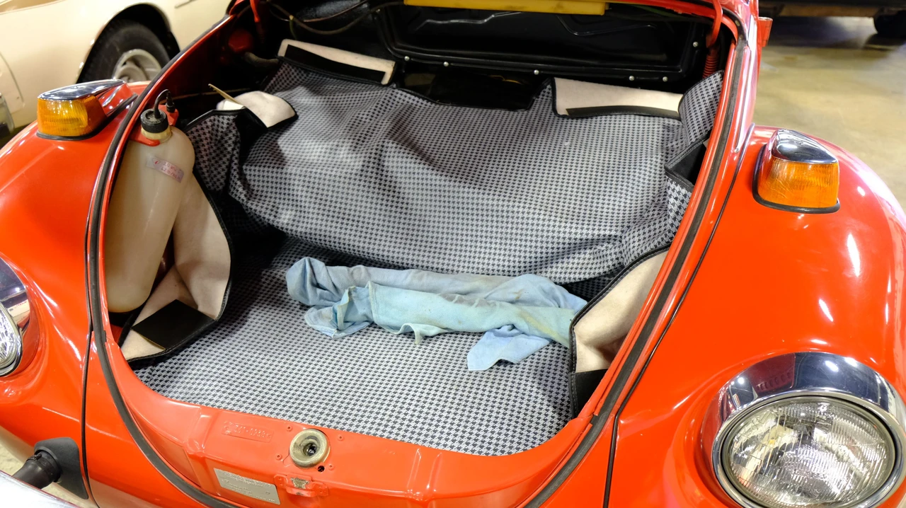 1974 Volkswagen Super Beetle - Image 8 of 10