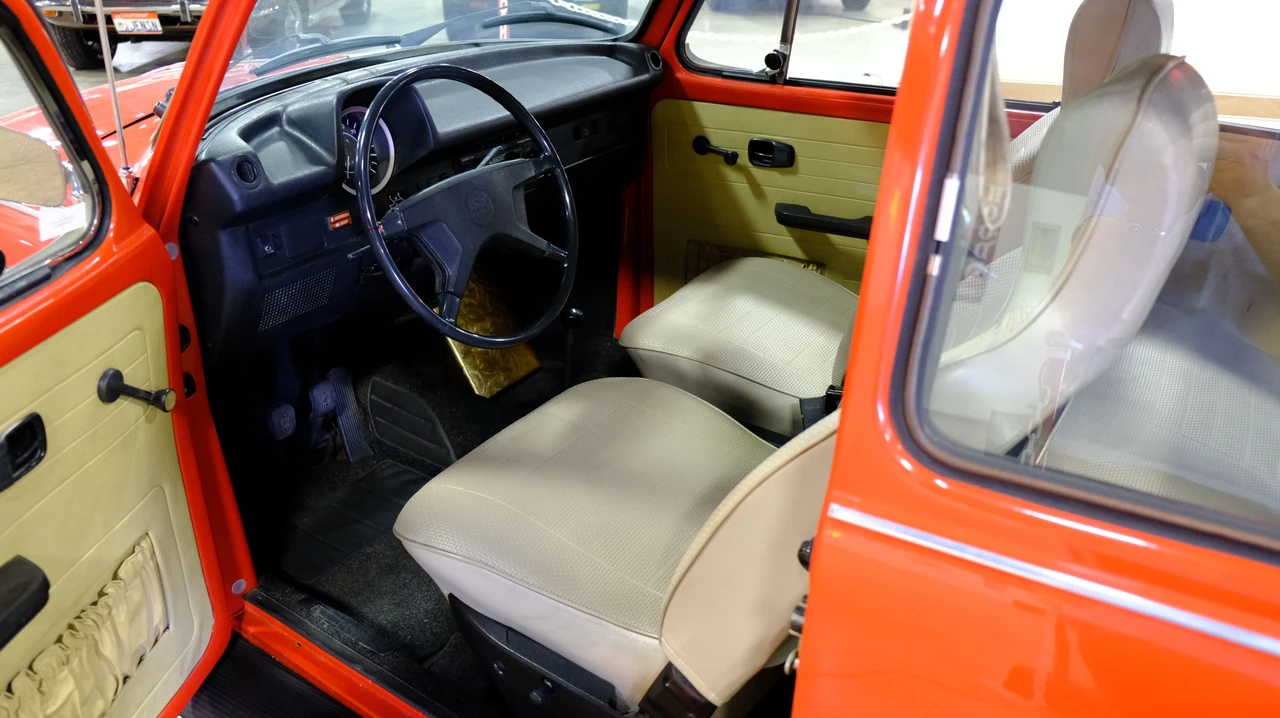 1974 Volkswagen Super Beetle - Image 10 of 10