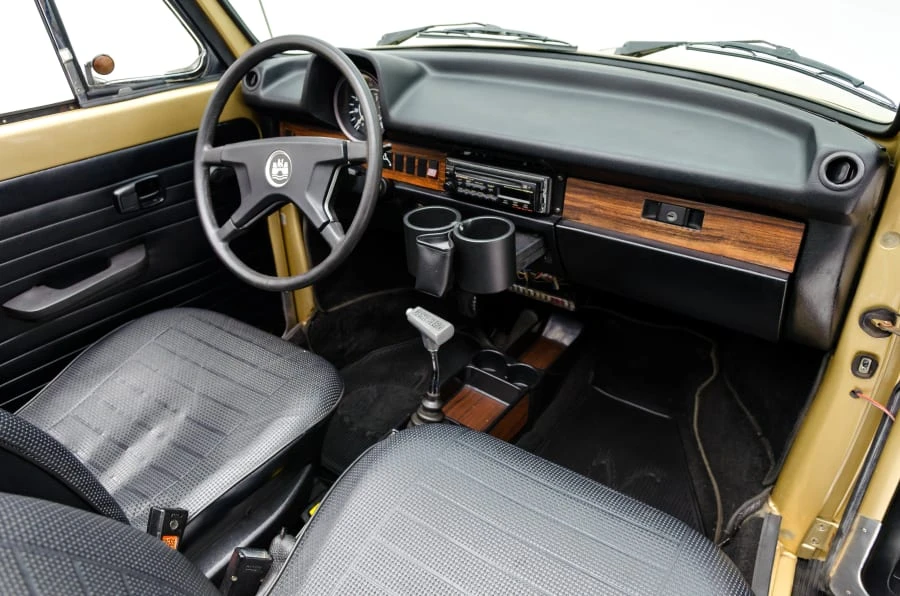 1974 Volkswagen Super Beetle - Image 5 of 11
