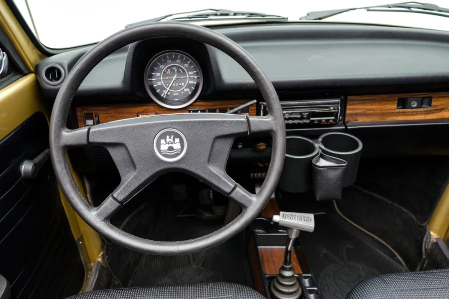 1974 Volkswagen Super Beetle - Image 6 of 11