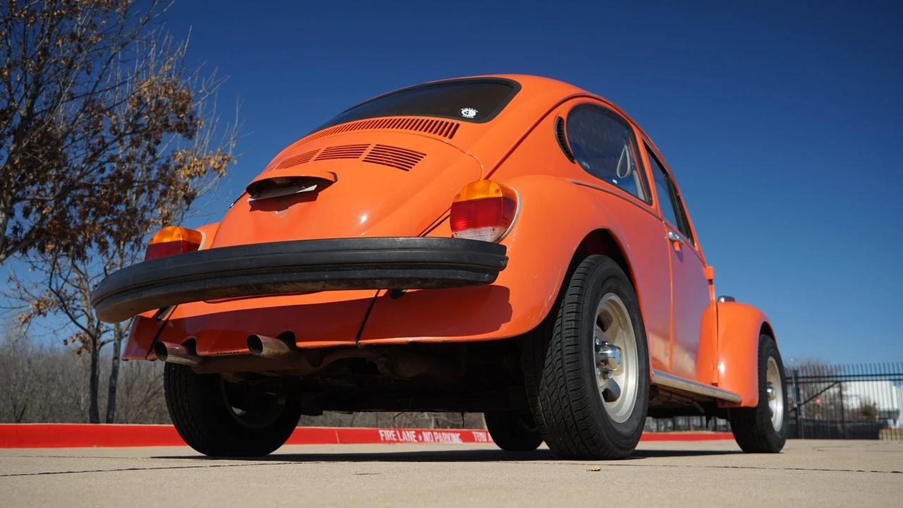 1974 Volkswagen Super Beetle - Image 18 of 21
