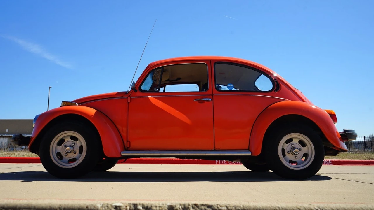 1974 Volkswagen Super Beetle - Image 9 of 21