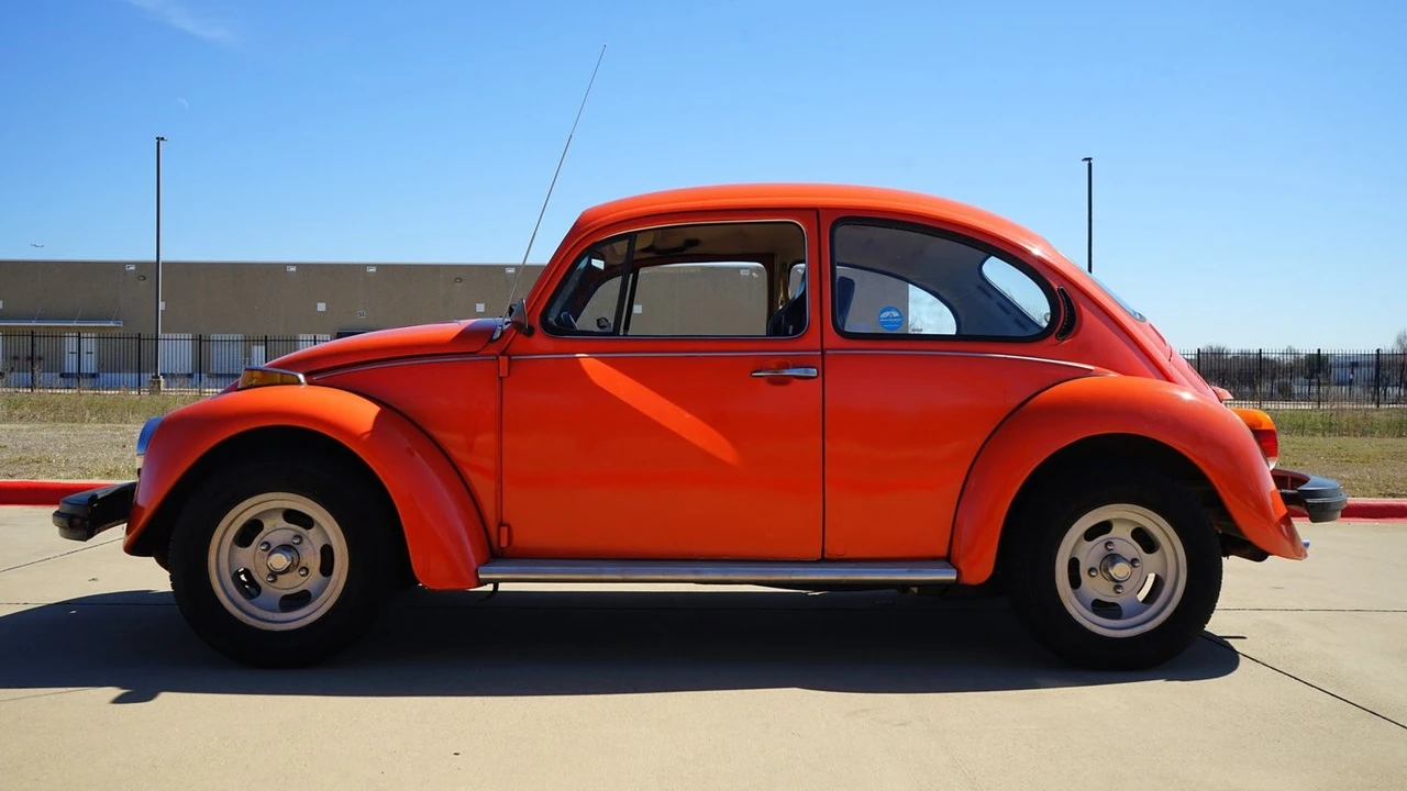 1974 Volkswagen Super Beetle - Image 8 of 21