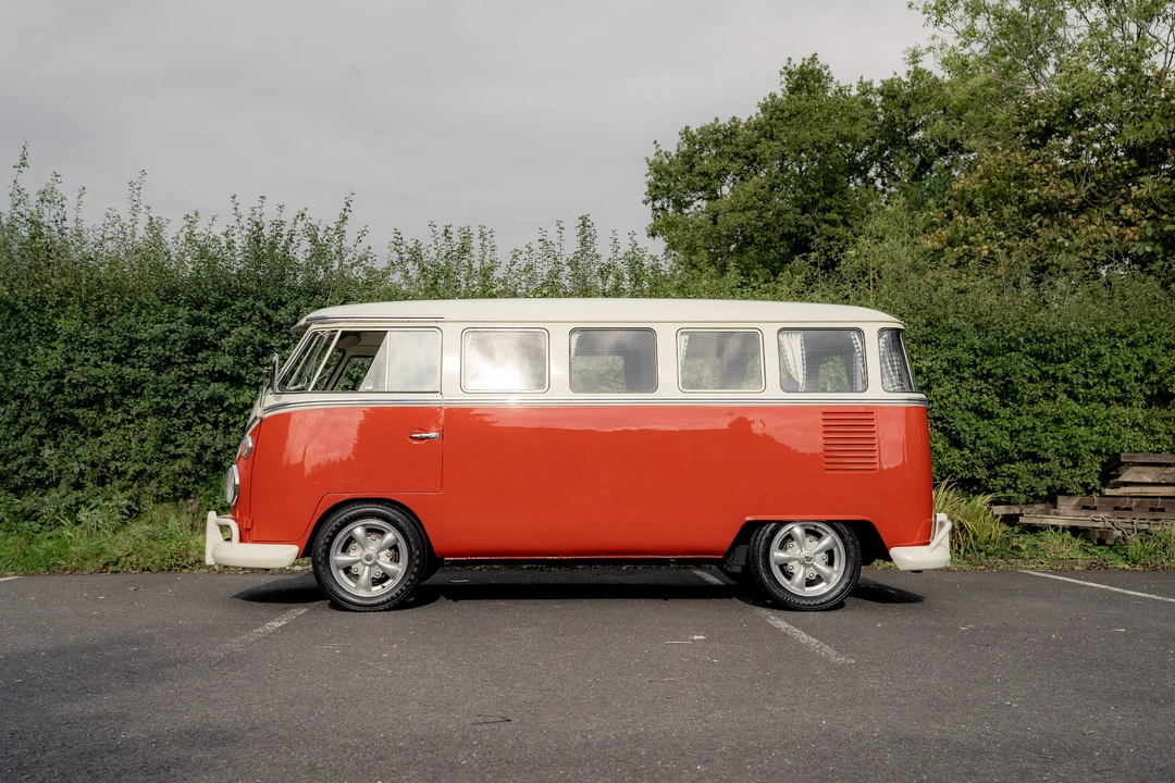 1974 Volkswagen Split-Window Camper - Image 5 of 31