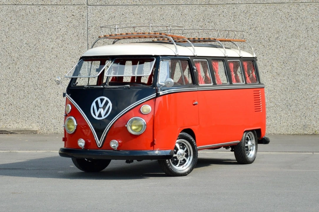 1974 Volkswagen Split-Window Bus - Image 9 of 30