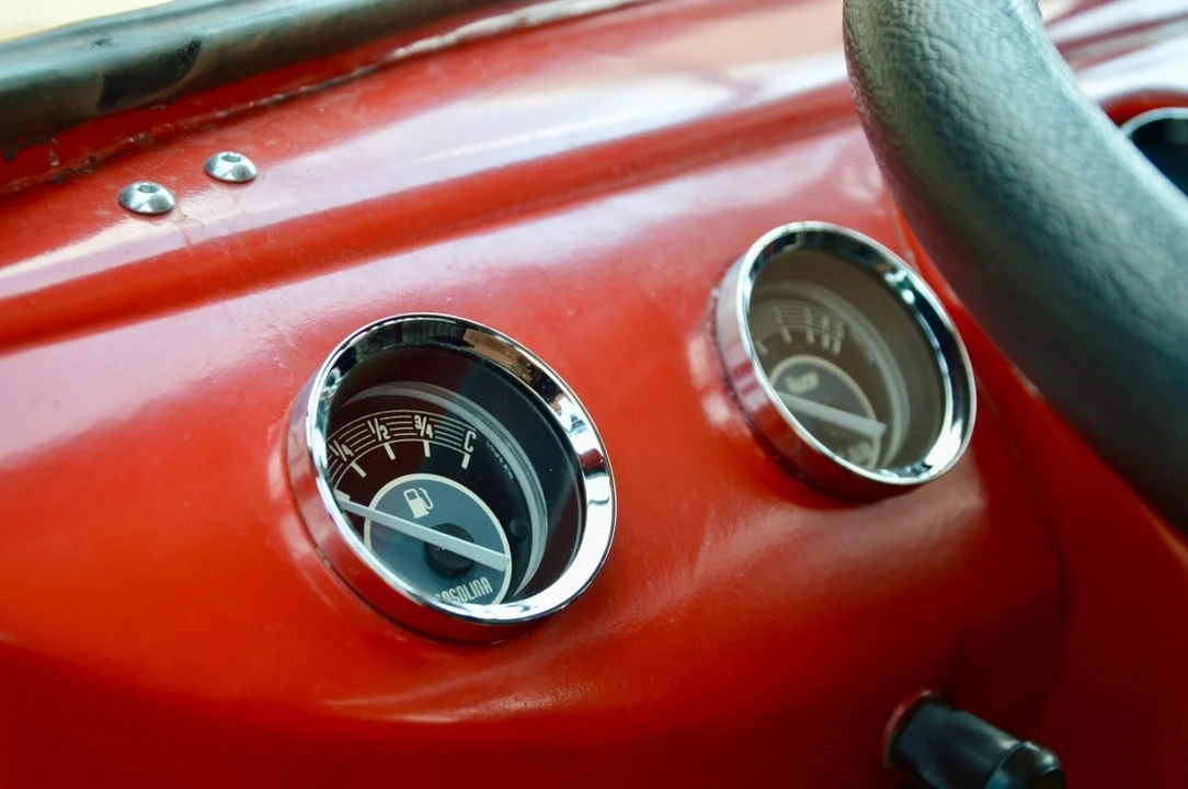 1974 Volkswagen Split-Window Bus - Image 24 of 30