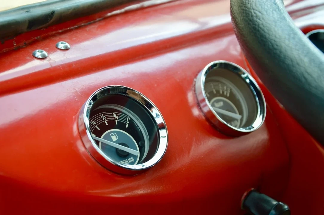1974 Volkswagen Split-Window Bus - Image 24 of 31