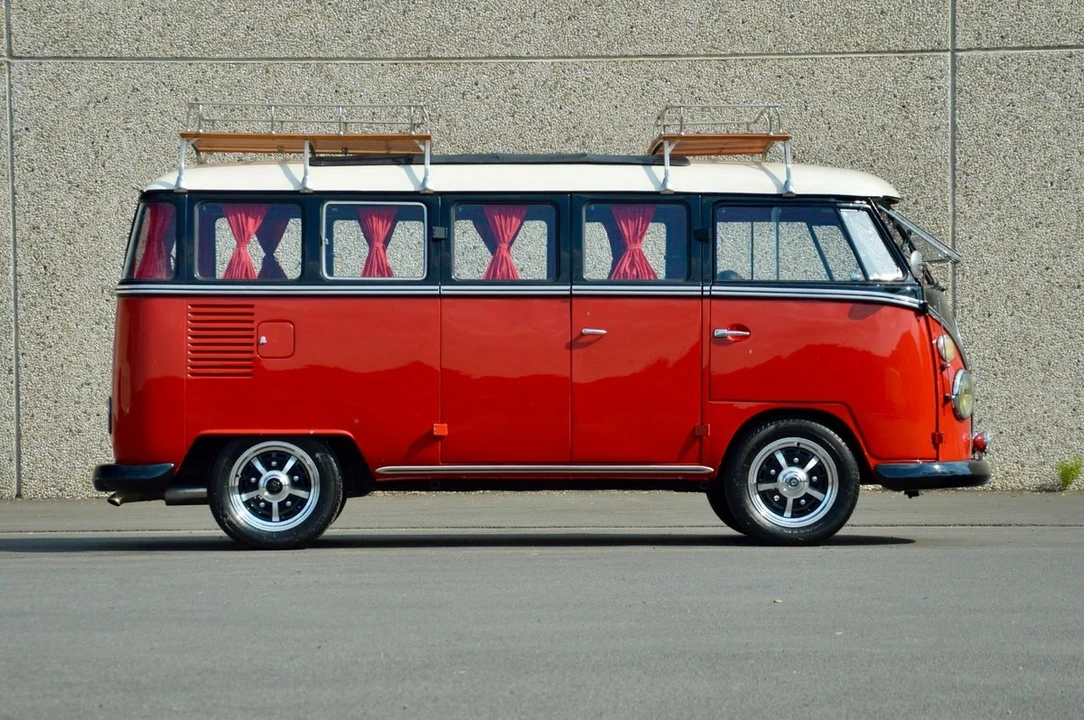 1974 Volkswagen Split-Window Bus - Image 8 of 31
