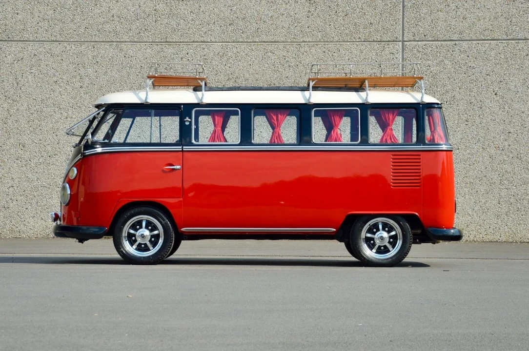 1974 Volkswagen Split-Window Bus - Image 4 of 31