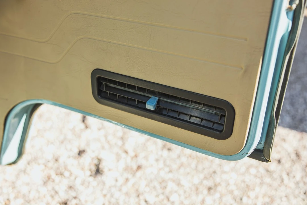 1974 Volkswagen Bay-Window Camper - Image 24 of 30