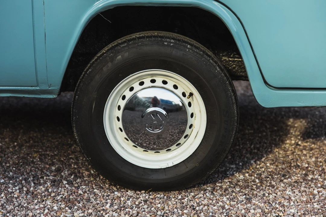 1974 Volkswagen Bay-Window Camper - Image 15 of 30