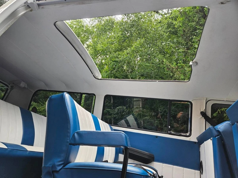 1974 Volkswagen Bay-Window Bus - Image 16 of 23
