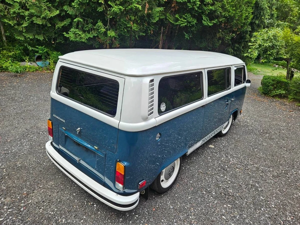 1974 Volkswagen Bay-Window Bus - Image 8 of 23