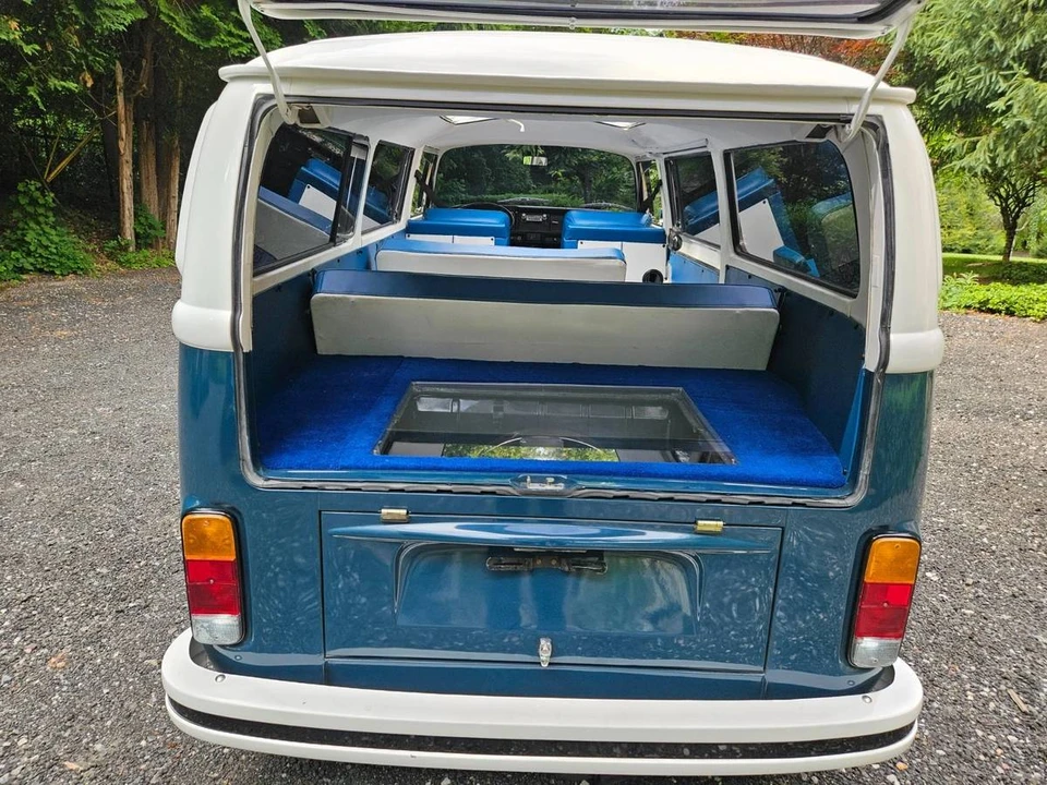 1974 Volkswagen Bay-Window Bus - Image 22 of 23