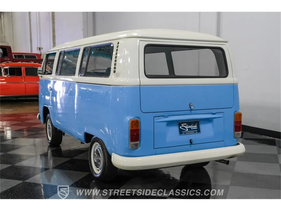 1974 Volkswagen Bay-Window Bus - Image 9 of 31