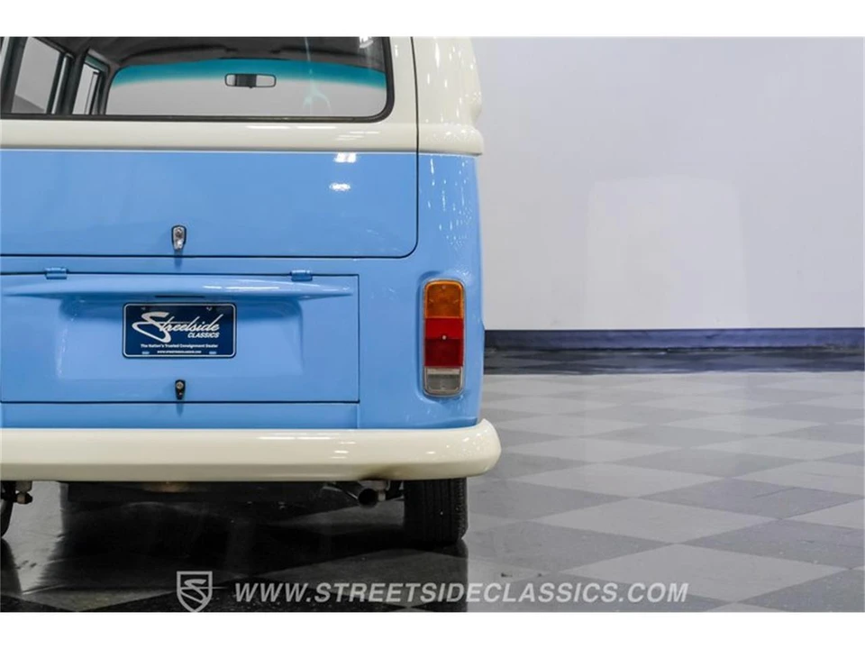 1974 Volkswagen Bay-Window Bus - Image 25 of 31