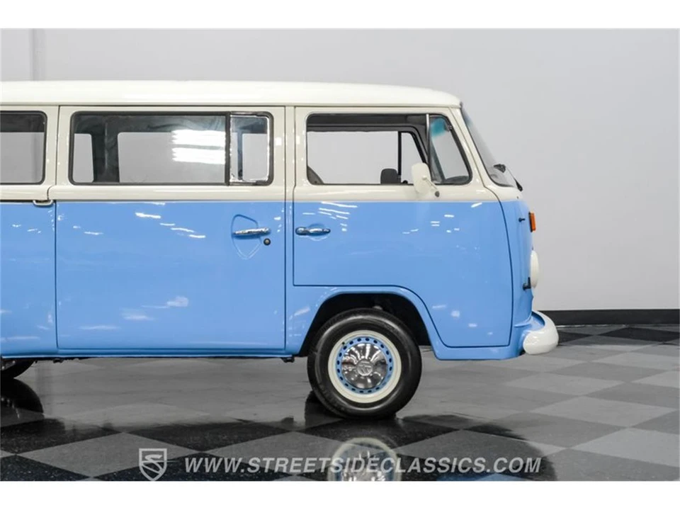 1974 Volkswagen Bay-Window Bus - Image 29 of 31