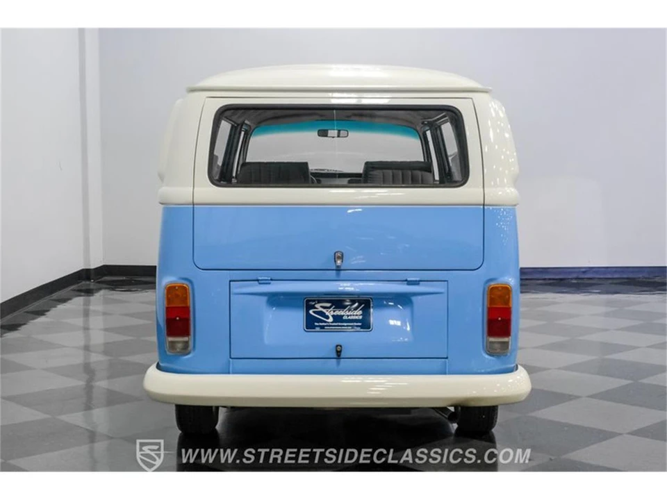 1974 Volkswagen Bay-Window Bus - Image 10 of 31