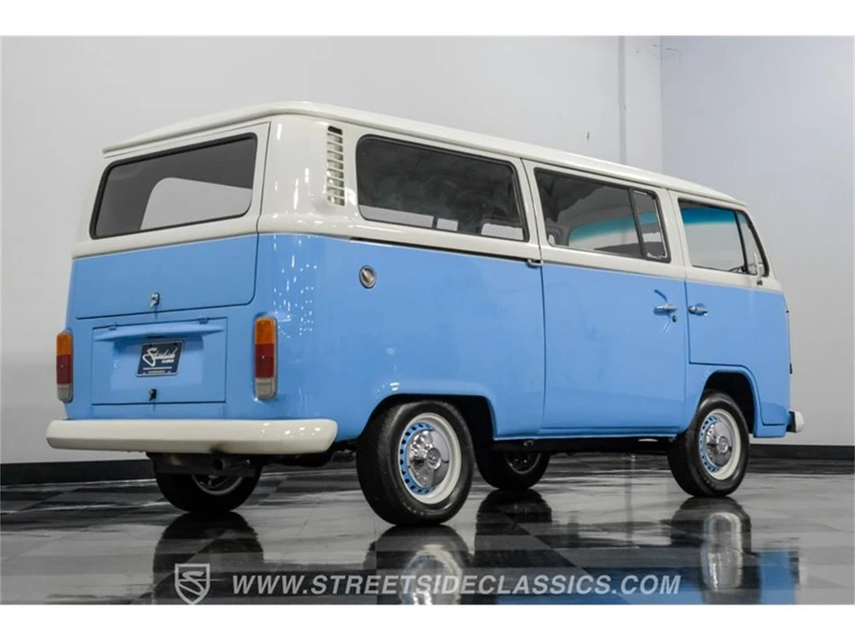 1974 Volkswagen Bay-Window Bus - Image 26 of 31