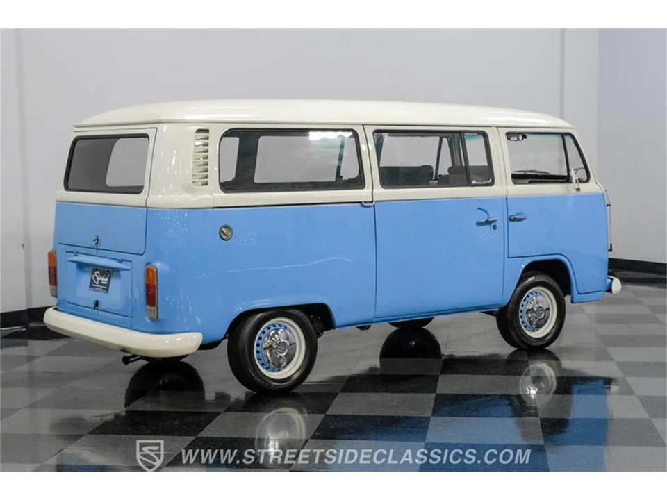 1974 Volkswagen Bay-Window Bus - Image 12 of 31