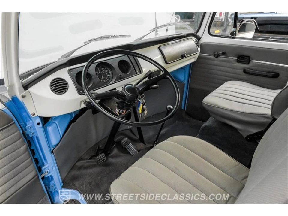 1974 Volkswagen Bay-Window Bus - Image 4 of 31