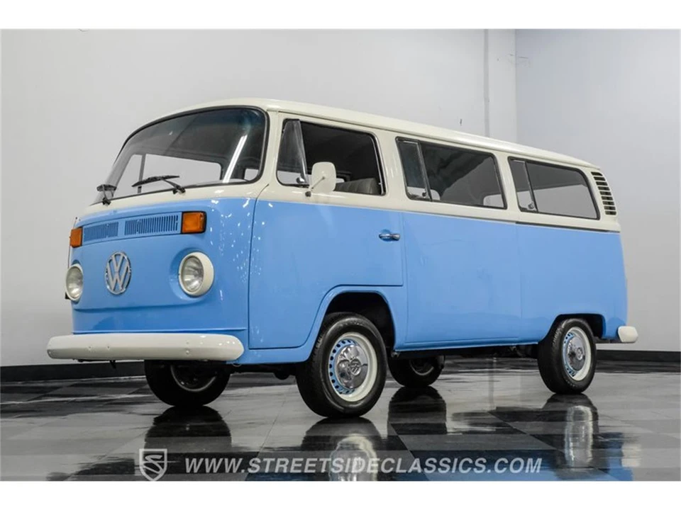 1974 Volkswagen Bay-Window Bus - Image 20 of 31